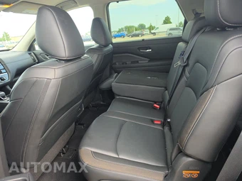 2023 Nissan Pathfinder SL – miniatura 13