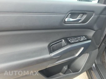 2023 Nissan Pathfinder SL – miniatura 9