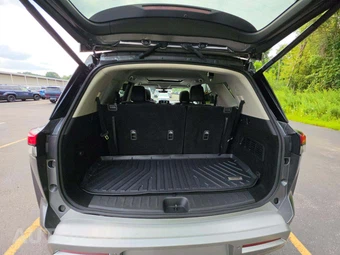 2023 Nissan Pathfinder SL - miniatura 12