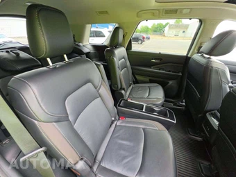 2023 Nissan Pathfinder SL - miniatura 14