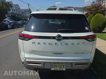 2023 Nissan Pathfinder SL - miniatura 6