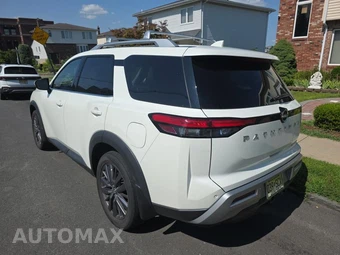 2023 Nissan Pathfinder SL - miniatura 7