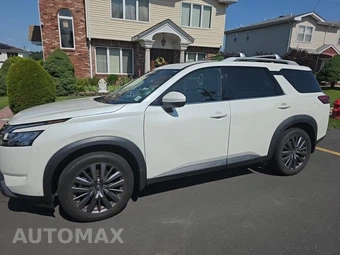 2023 Nissan Pathfinder SL - miniatura 8
