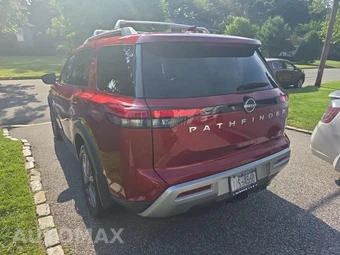 2023 Nissan Pathfinder SL - miniatura 7