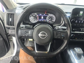 2023 Nissan Pathfinder SL – miniatura 10