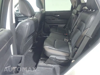 2023 Nissan Pathfinder SL – miniatura 13