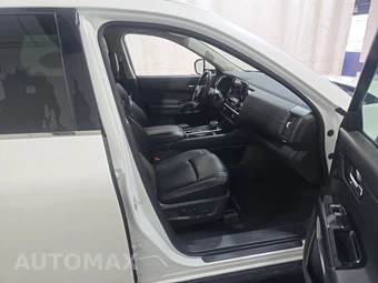 2023 Nissan Pathfinder SL – miniatura 8