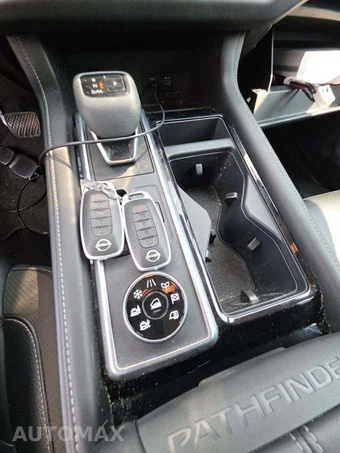 2023 Nissan Pathfinder SL – miniatura 5