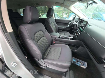 2023 Nissan Pathfinder SV – miniatura 19