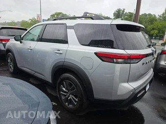 2023 Nissan Pathfinder SV – miniatura 2