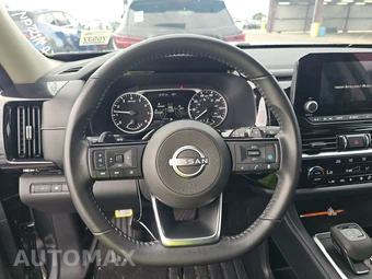 2023 Nissan Pathfinder SV – miniatura 10