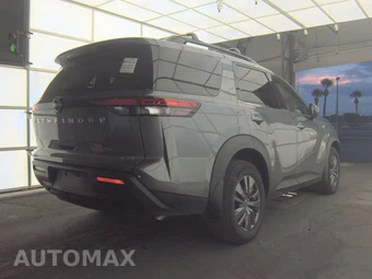 2023 Nissan Pathfinder SV – miniatura 4
