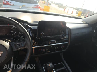 2023 Nissan Pathfinder SV – miniatura 11