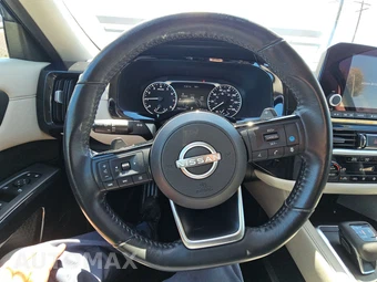 2023 Nissan Pathfinder SV – miniatura 10