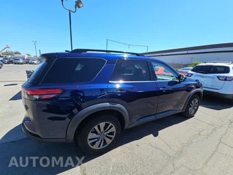 2023 Nissan Pathfinder SV – miniatura 4