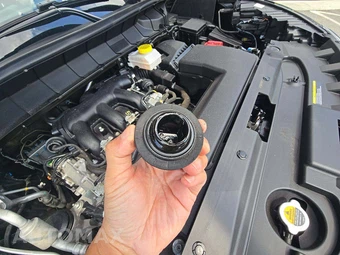 2023 Nissan Pathfinder SV - miniatura 25