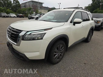 2023 Nissan Pathfinder SV
