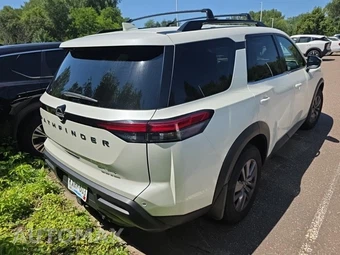 2023 Nissan Pathfinder SV – miniatura 5