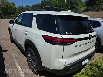 2023 Nissan Pathfinder SV – miniatura 7