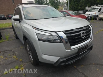 2023 Nissan Pathfinder SV – miniatura 3