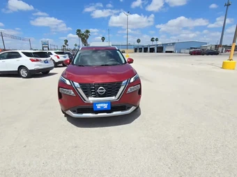 2023 Nissan Rogue Platinum - miniatura 2