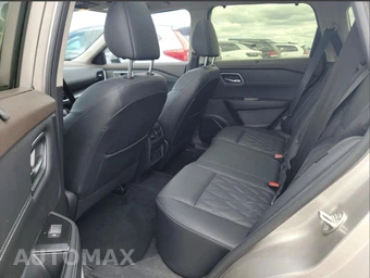 2023 Nissan Rogue Platinum - miniatura 14
