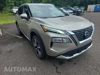 2023 Nissan Rogue Platinum - miniatura 3