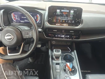 2023 Nissan Rogue Platinum – miniatura 11