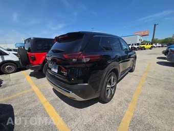 2023 Nissan Rogue Platinum - miniatura 3