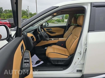 2023 Nissan Rogue Platinum – miniatura 3