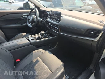 2023 Nissan Rogue Platinum – miniatura 8