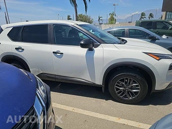 2023 Nissan Rogue S - miniatura 4