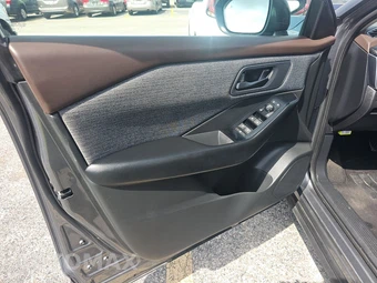 2023 Nissan Rogue S – miniatura 9