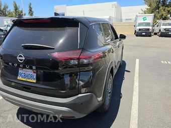 2023 Nissan Rogue S – miniatura 3