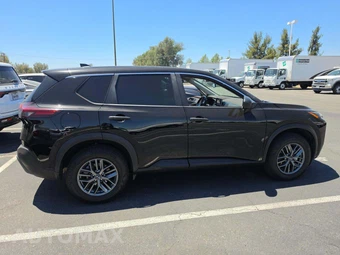 2023 Nissan Rogue S – miniatura 4