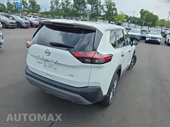 2023 Nissan Rogue S – miniatura 5
