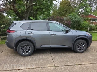 2023 Nissan Rogue S - miniatura 4