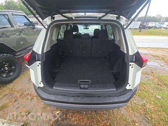 2023 Nissan Rogue S – miniatura 13