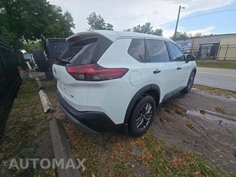 2023 Nissan Rogue S – miniatura 3