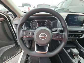 2023 Nissan Rogue S – miniatura 10