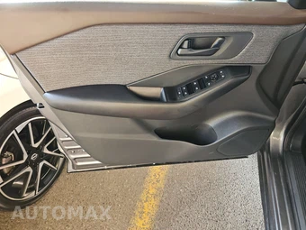 2023 Nissan Rogue S – miniatura 9