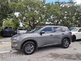 2023 Nissan Rogue S - miniatura 3