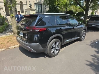 2023 Nissan Rogue SL - miniatura 4