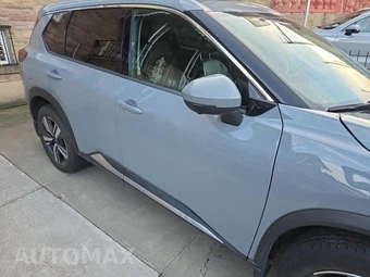 2023 Nissan Rogue SL – miniatura 4