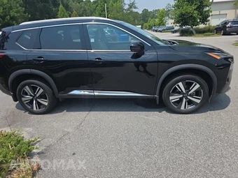 2023 Nissan Rogue SL - miniatura 4