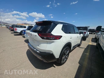 2023 Nissan Rogue SL - miniatura 4