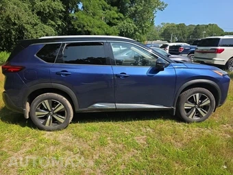 2023 Nissan Rogue SL - miniatura 4