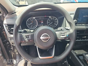 2023 Nissan Rogue SV – miniatura 10
