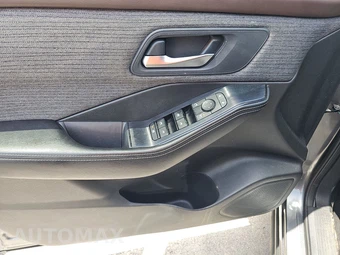 2023 Nissan Rogue SV – miniatura 9