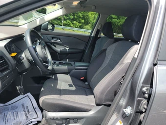 2023 Nissan Rogue SV - miniatura 7